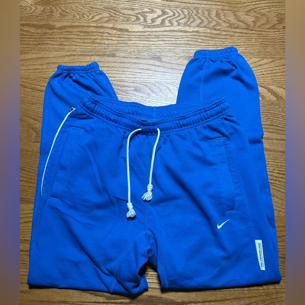 Nike Men’s Blue Sweatpants Size Small